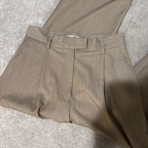 Djerf Avenue Oat Favorite Pants - Picture 5 of 6